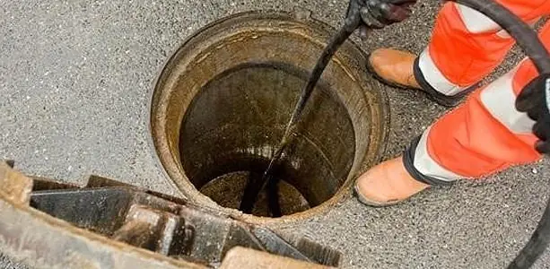 Débouchage de regard et canalisation d'égout dans les Yvelines